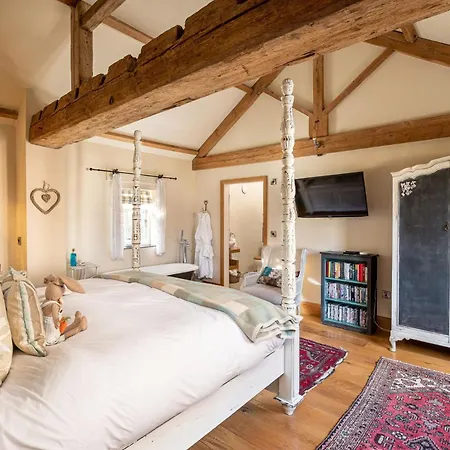 Rabbitdale Barn